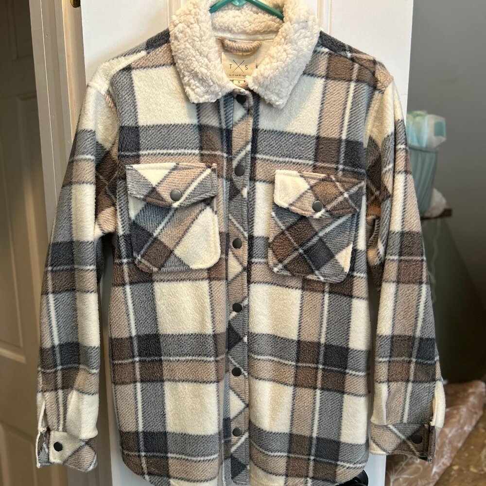 Thread & Supply Soft Button Down Shirt/Jacket
